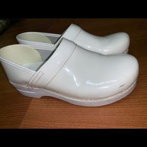 White Danskos